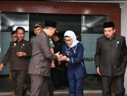 Bupati Indramayu Nina Agustina Dalam Rapat Paripurna Yang Dipimpin Oleh Ketua DPRD Syaefudin Laporkan Keuangan Tahun Anggaran 2022