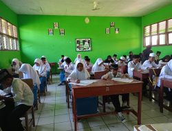 Pelaksanaan Ujian MDTA Kecamatan Kutawaluya Karawang Bertempat di MAN 4 Karawang