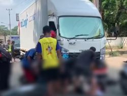 Akibat Kurang Konsentrasi, Sopir Truck Seruduk 5 Motor Di Jonggol